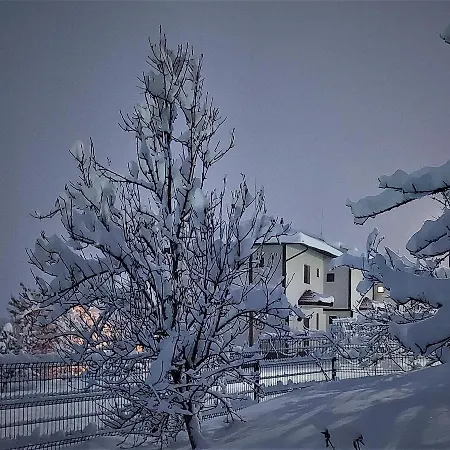 One-bedroom In The Beautiful Pinerose *